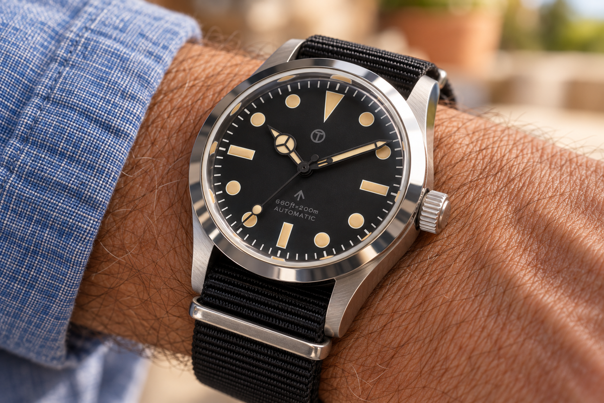 MWC Classic 1950s/1960s Pattern 25 Jewel Automatic Military Watch with 200m Water Resistance, Retro Luminous Paint, Sapphire Crystal and 2 x NATO Straps - Brand New Ex Photographic and Promotion Watch Reduced