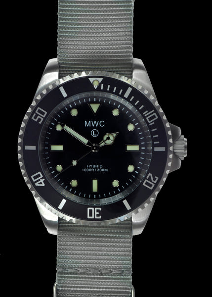 Mwc hybrid watch store