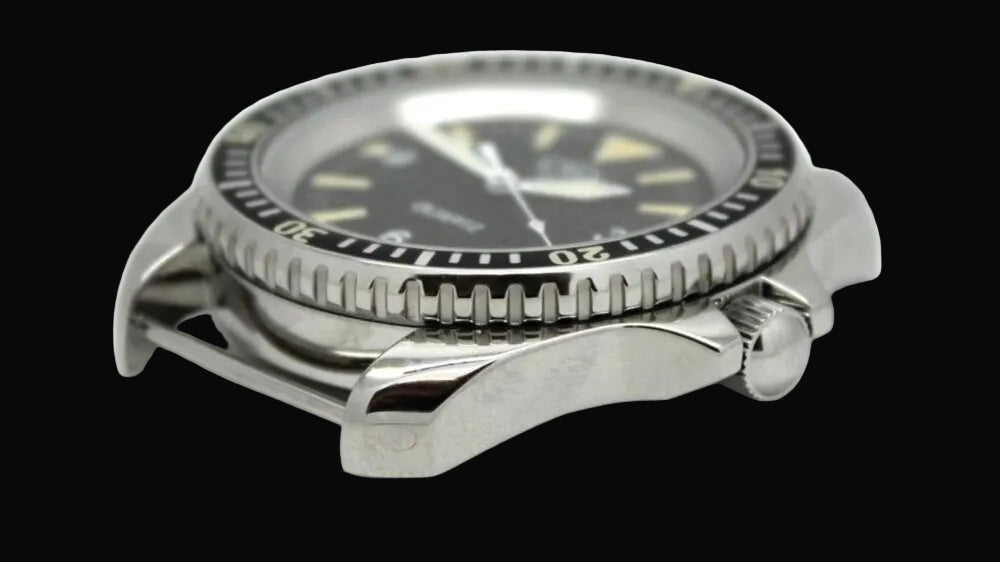 3 x 18mm, 20mm, 22mm or 24mm Pins Designed to Create the Appearance of a Military Watch with Fixed Solid Bars